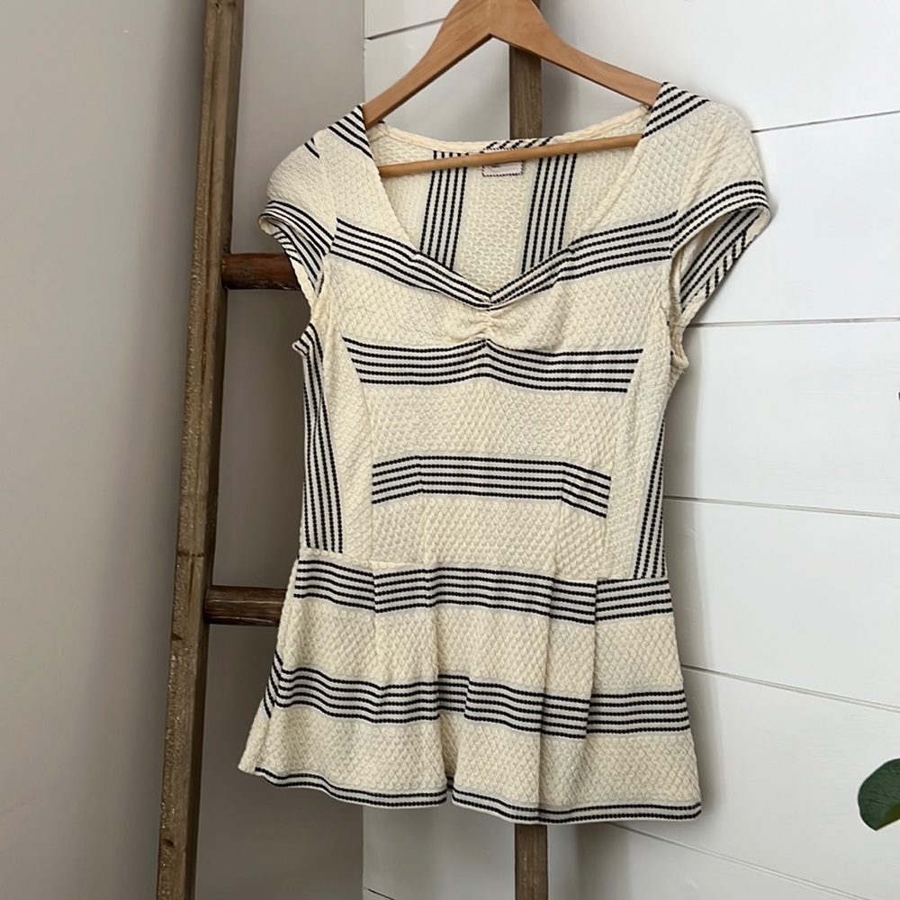 Anthropologie Womens fitted top with peplum at waist